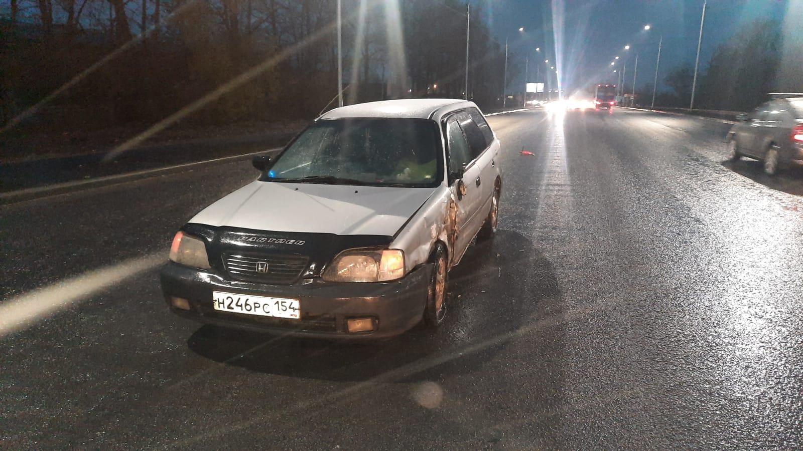 Фото Водитель Mazda погиб после двойного столкновения на встречной полосе в Новосибирске 3